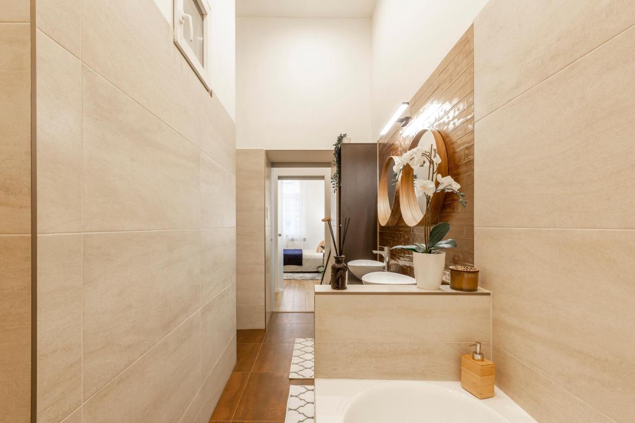 Stylish Luxury Apartment By Anna Budapeste Exterior foto